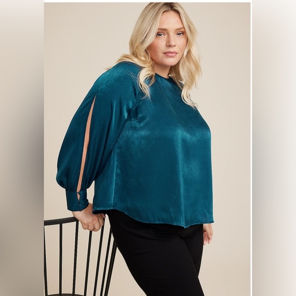 Elegant Teal Women's Top - Picture 1 of 7